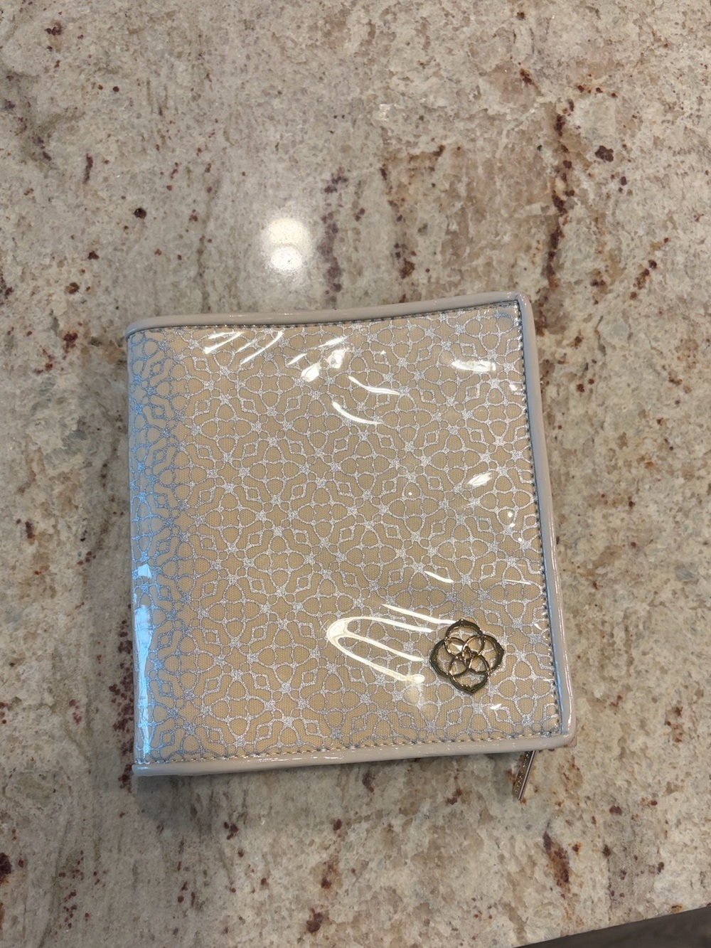 Kendra Scott Cream Vinyl Zip Travel Wallet
